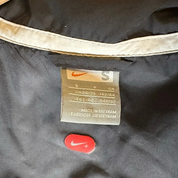 Nike windbreaker size Small /Black (C) - Picture 12 of 14